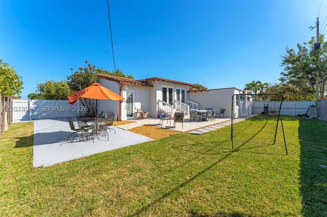 Building Photo - 3110 SW 82nd Ave