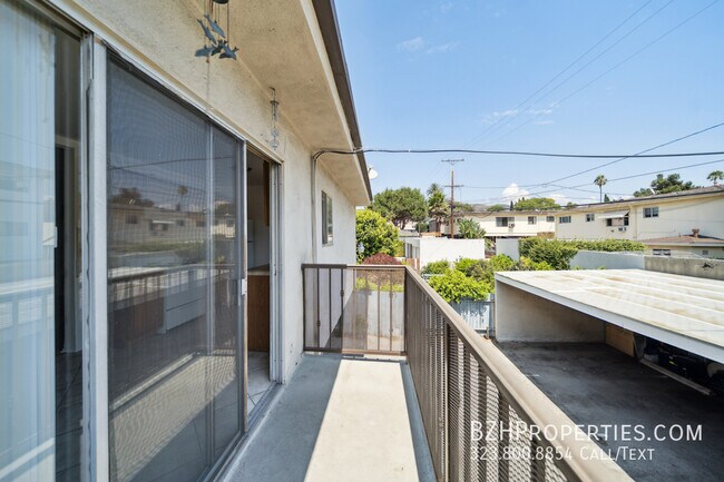 Foto del edificio - 1220 N Ogden Dr