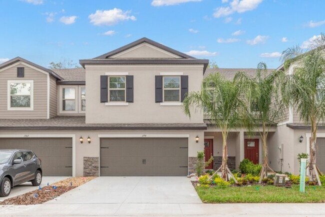 Foto del edificio - LIKE NEW Townhome in Willow Square