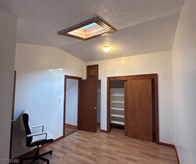 Foto del edificio - 425 Amon Terrace