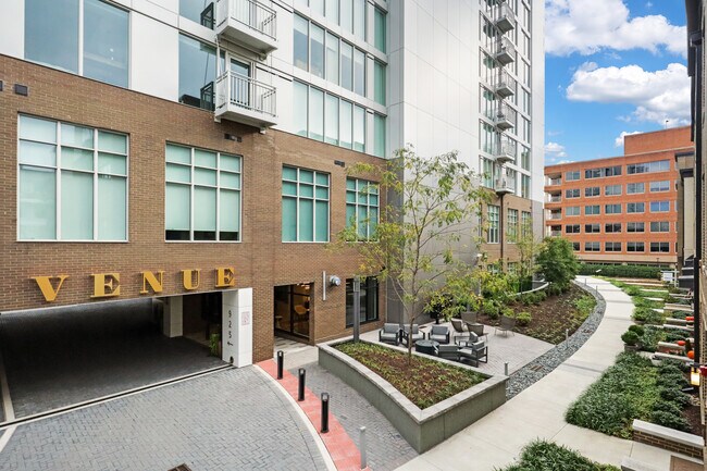 Building Photo - 925 N Fairfax St