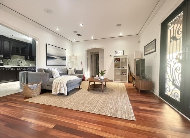 Foto del edificio - 3069 SW 21st St