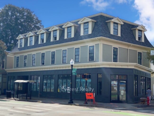 Building Photo - 212 Hampshire St