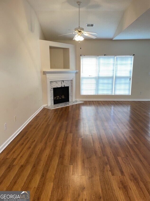 Foto principal - 3709 Brookwood Blvd