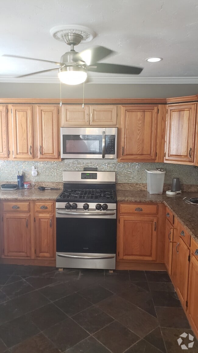 Houses under 2,000 in East Braintree, MA