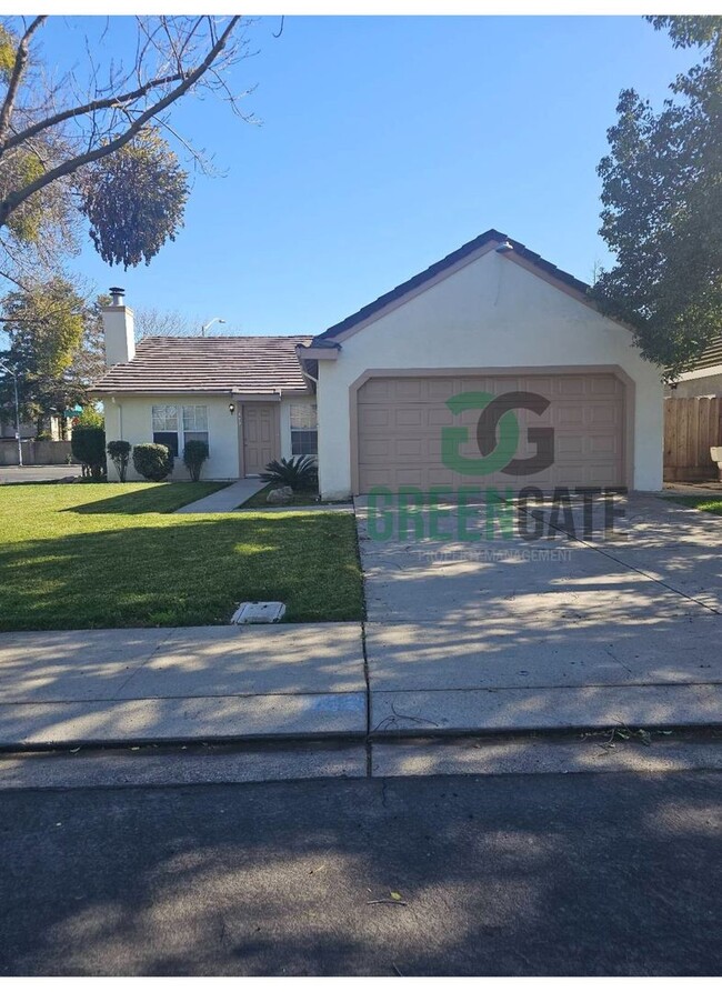 Building Photo - Beautiful Modesto 3 BEDROOM 2 BATH CORNER ...