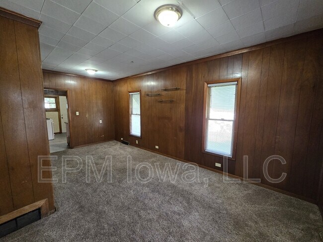 Foto del edificio - 307 Riehl St