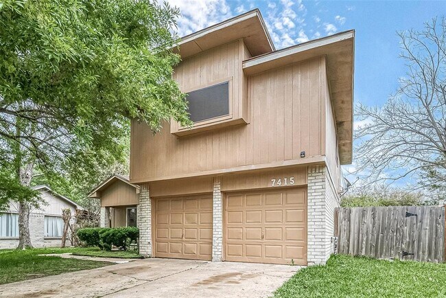 Building Photo - 7415 Colima Dr