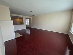 Building Photo - 15127 Blue Creek Ranch Dr