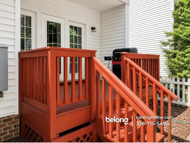 Building Photo - 2210 Trailwood Valley Cir
