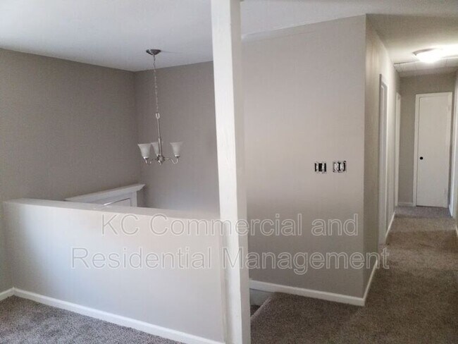Foto del edificio - 16527 E 35th Terrace S