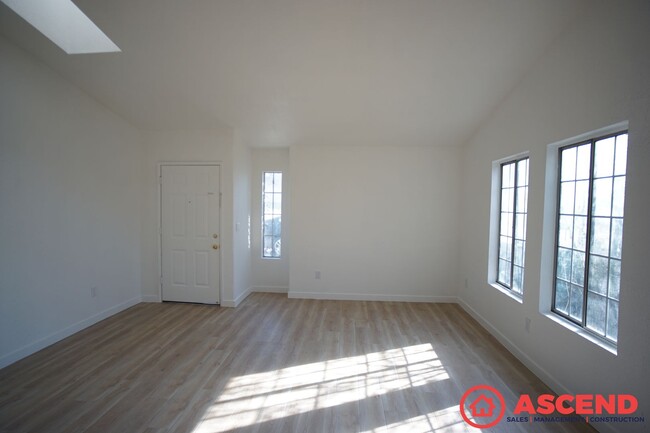 Building Photo - 2210 Haley St