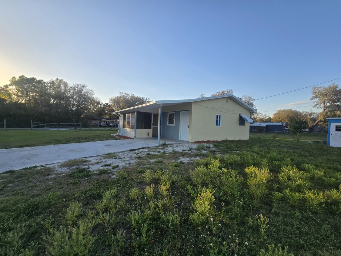 Foto principal - 3751 NW 36th St