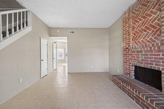 Foto del edificio - 3479 Rockrill Dr