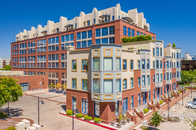 Building Photo - The Lofts at Orchidhouse