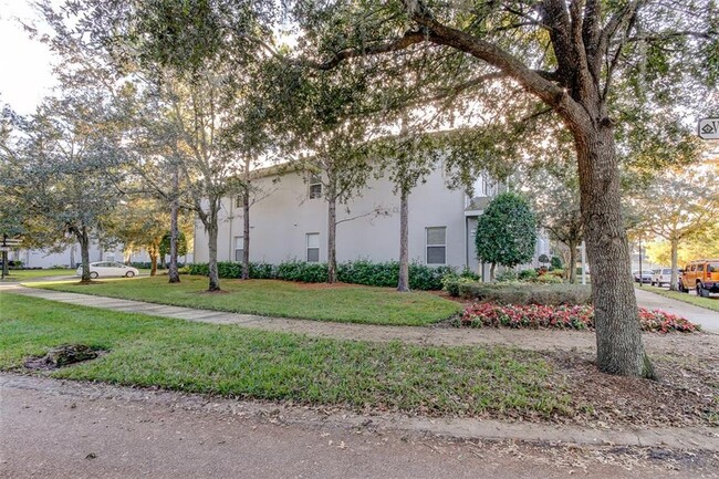 Building Photo - 9418 W Park Village Dr