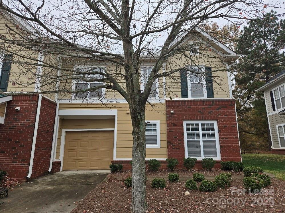 Foto principal - 15224 Coventry Ct Ln