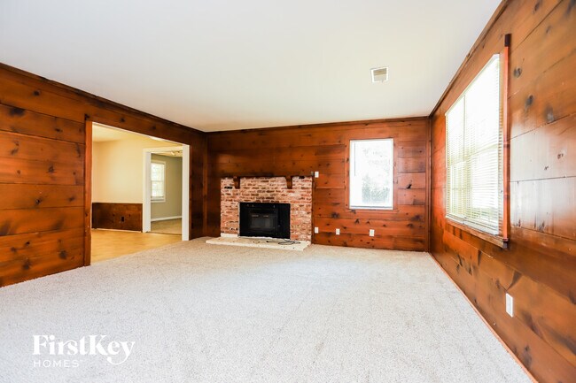 Foto del edificio - 6580 Short Rd