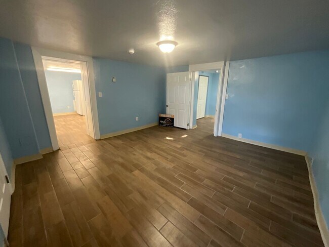 Foto del edificio - 295 E