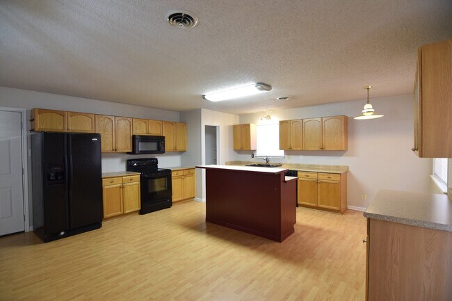 Foto del edificio - 2102 Delwin Cir