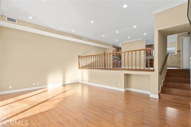 Foto del edificio - 5242 Lindley Ave