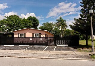 Building Photo - 612 NW 10th Terrace