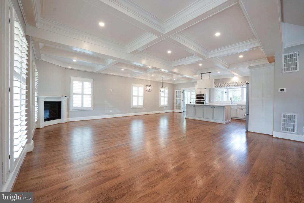 Primary Photo - 2314 N Kenmore St
