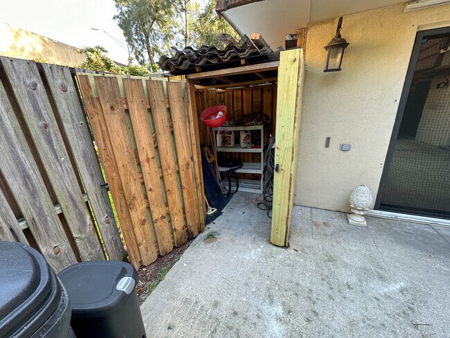 Foto del edificio - 618 6th Ln