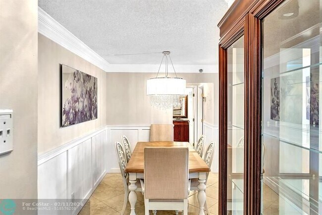 Building Photo - 3301 S Ocean Blvd