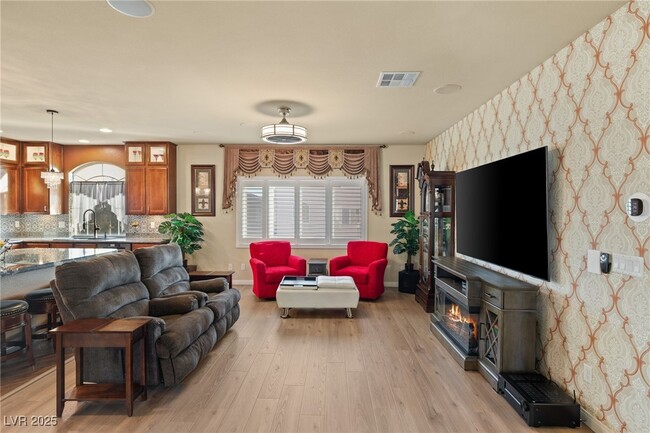 Building Photo - 6595 Creekside Cellars Ct