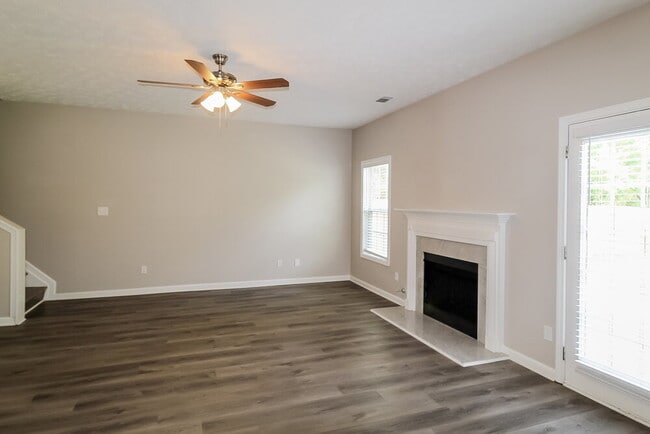 Building Photo - 2530 Cordillo Dr