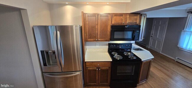 Foto del edificio - 4807 Woods Wharf Rd