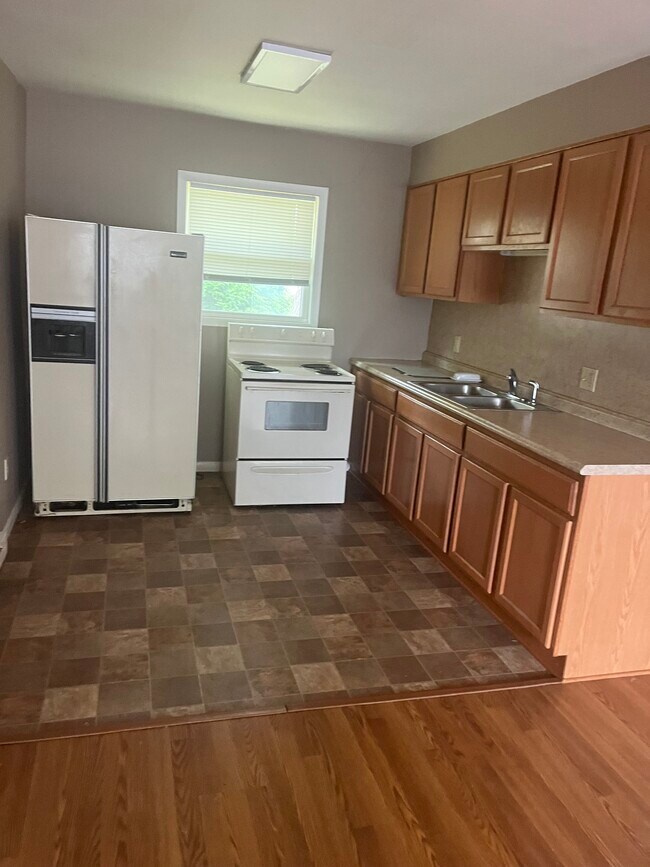 Building Photo - 2159 Odema Dr