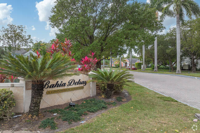 Building Photo - Bahia Delray
