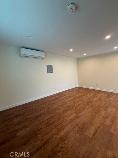 Foto del edificio - 1358 E Harvard St