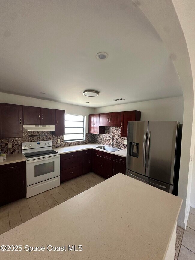 Building Photo - 3694 Brentwood Ct