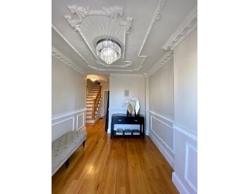 Primary Photo - 131 Bucknam St