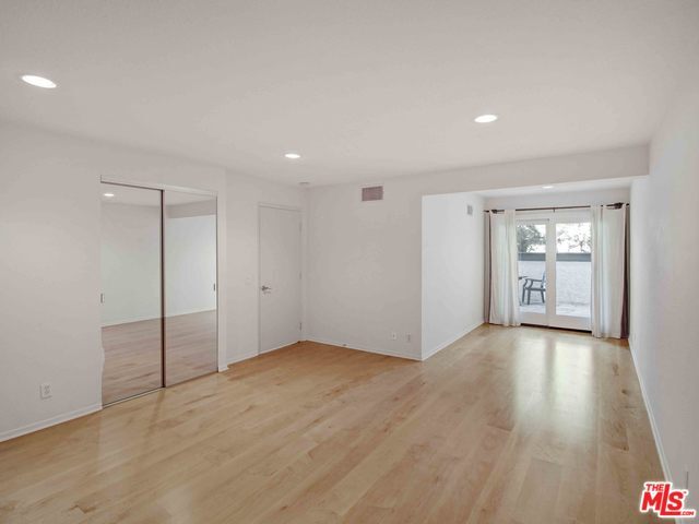 Building Photo - 17085 Palisades Cir