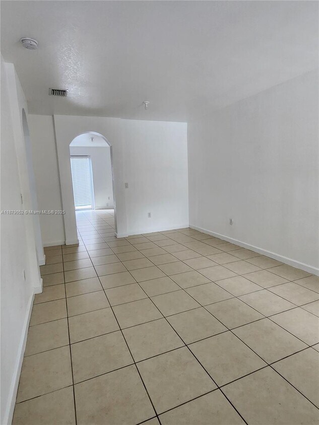 Foto del edificio - 16920 SW 95th St