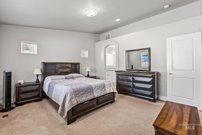 Building Photo - 319 N Baxter Way