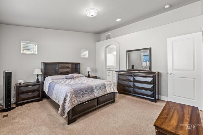 Foto del edificio - 319 N Baxter Way