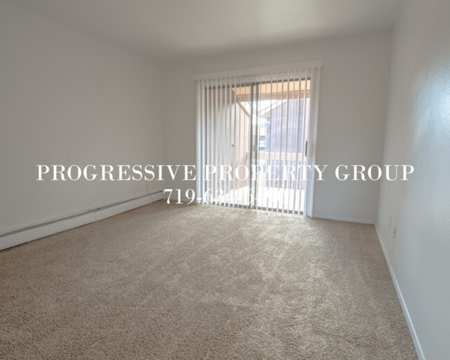Building Photo - Lovely 2 Bed Condo in Central Colorado Spr...