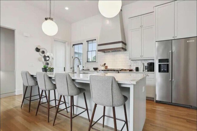 Foto del edificio - 684 Fraser St SE