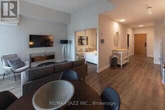 Building Photo - 80 Bond St E Building Photo - 80 Bond St E