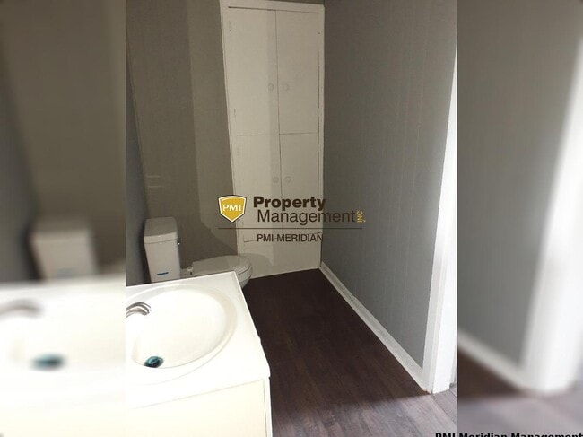 Building Photo - SUMMER RENTAL SPECIAL - FIRST MONTH 50%!!