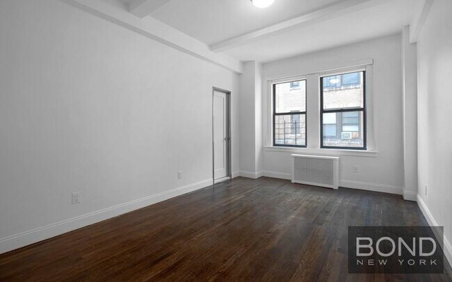 Foto del edificio - 12 East 86th St