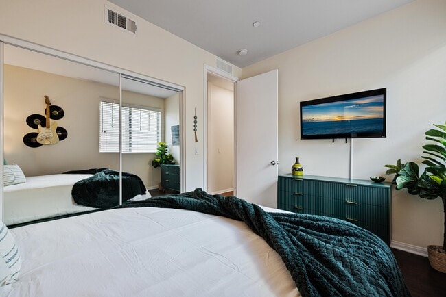 Foto del edificio - 7221 Cedar Rd