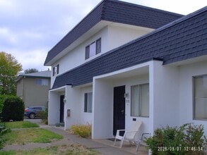 Building Photo - 970 Linda Ln