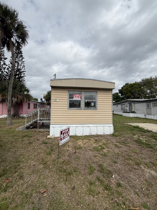 Foto del edificio - 920 Boardwalk Ln