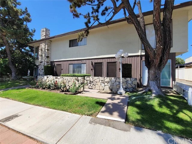 Primary Photo - 7203 Lotus Ave